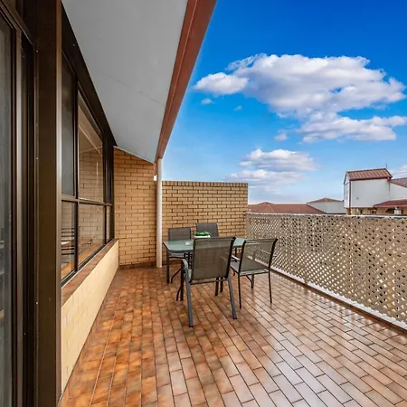 Tuggeranong Short Stay #09 Sleeps 4 Exterior photo