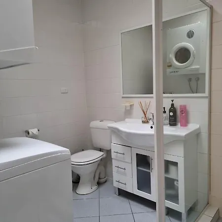 Tuggeranong Short Stay #09 Sleeps 4 Exterior photo