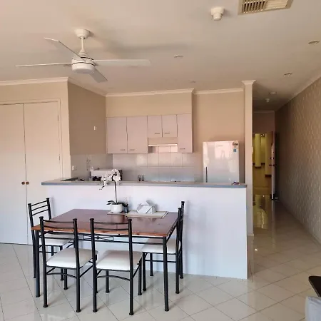 Tuggeranong Short Stay #09 Sleeps 4 Exterior photo