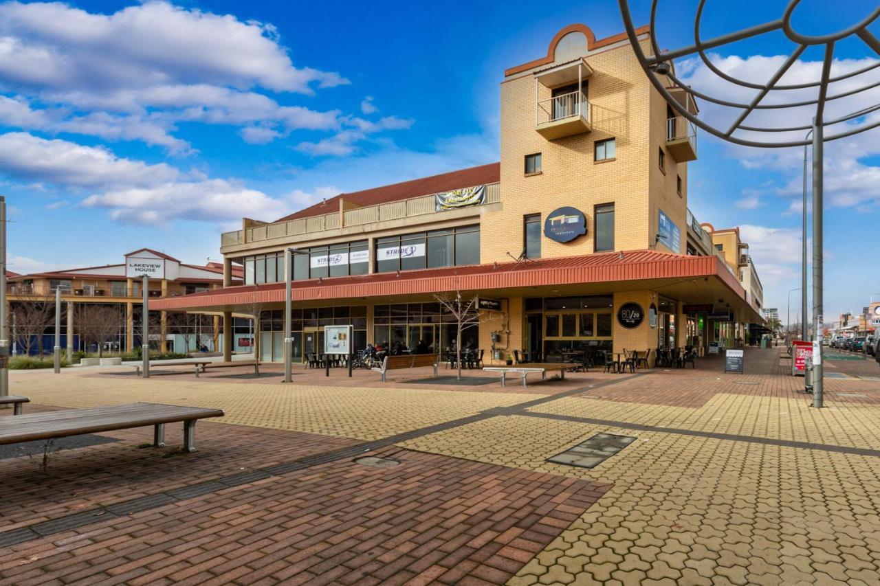 Short #09 Sleeps 4 Tuggeranong
