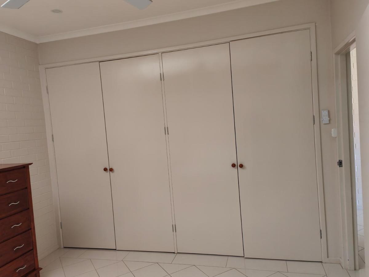 Short #09 Sleeps 4 Apartment Tuggeranong